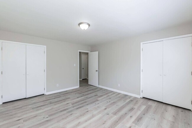 Building Photo - 209 Johnson St