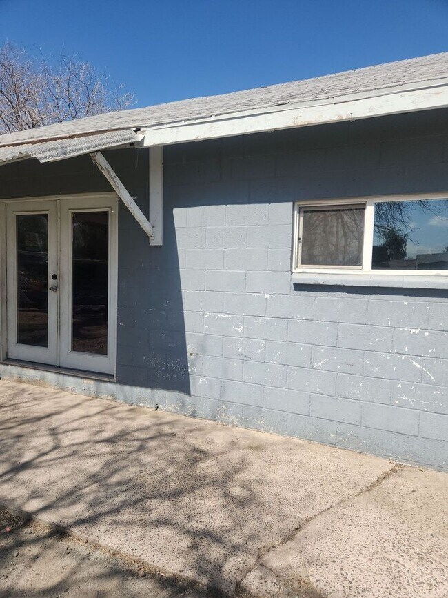 Building Photo - 65th Dr