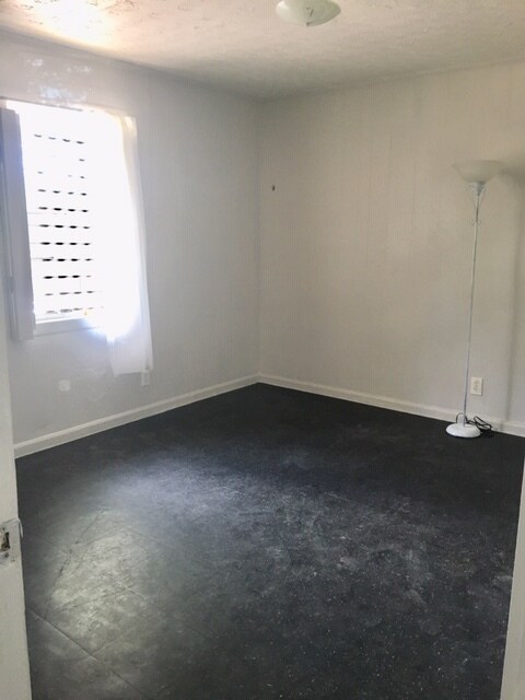 Building Photo - 666 Patton Ave