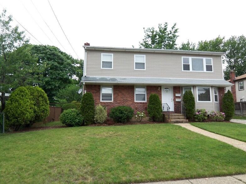 Legal 2 Second Floor - 28 Baldwin St