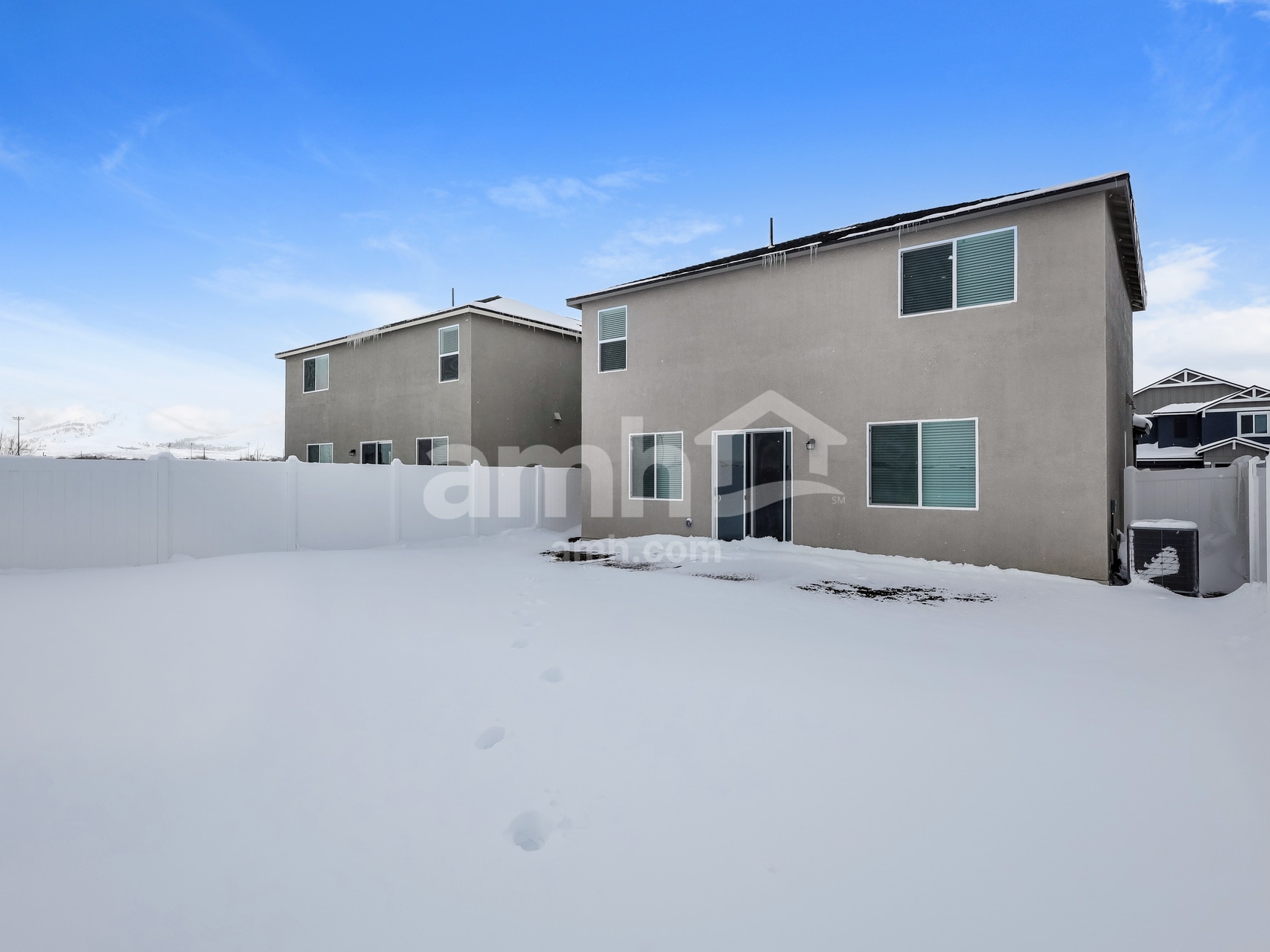 Building Photo - 2331 Devin Ave