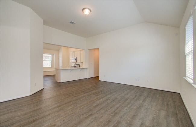 Building Photo - 8414 Beacon Bay Cir