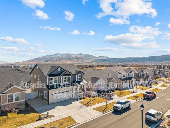 Building Photo - 136 N Desert Sage Dr