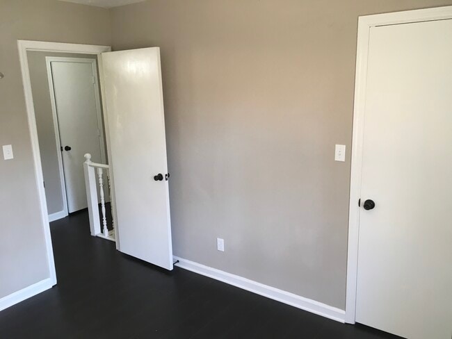 Building Photo - 110 Hillpine