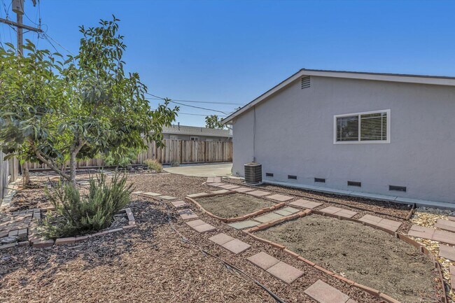 Building Photo - Great Home w/ Top Rated Schools in San Jose