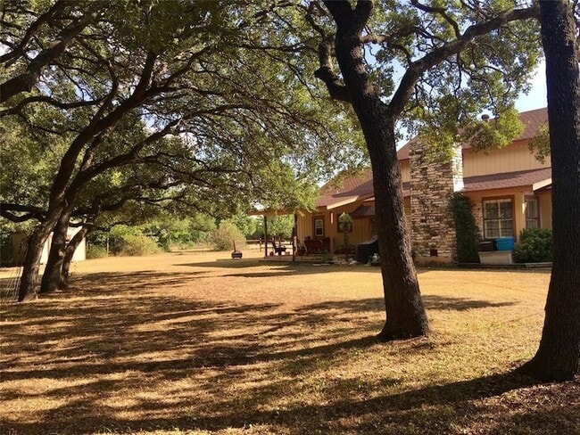 Building Photo - 40101 Heritage Holw