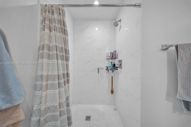 Building Photo - 1400 Salzedo St