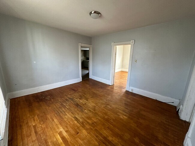 Building Photo - 227 Orange St