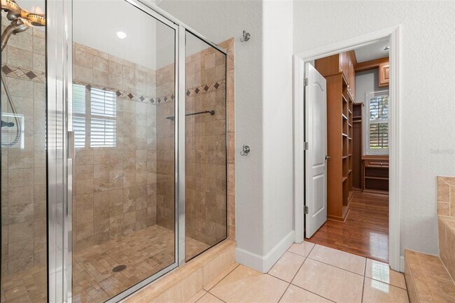 Building Photo - 3916 Valrico Grove Dr