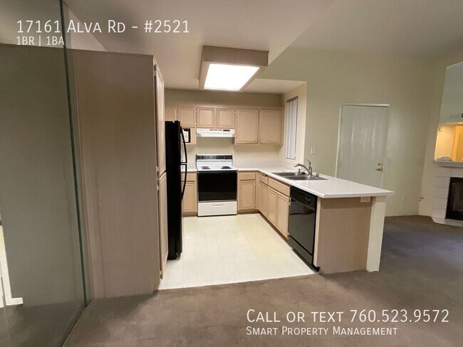Building Photo - Gorgeous 1 bedroom upper level condo with ...