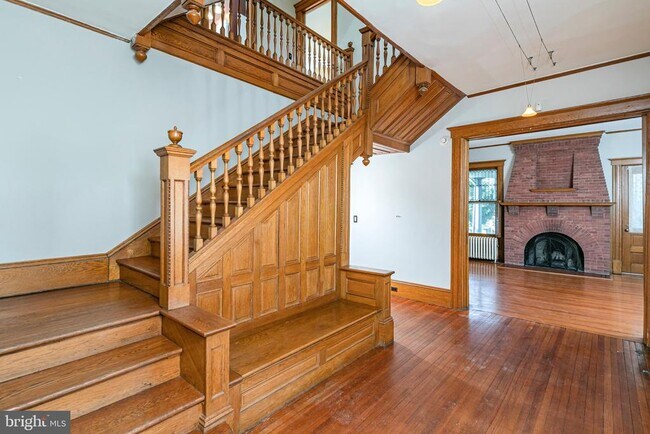 Building Photo - 54 Hodge Rd