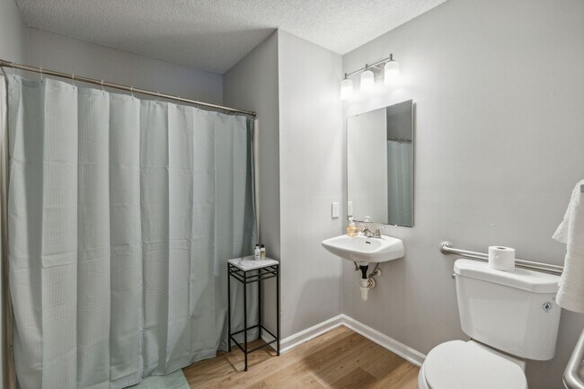 Building Photo - 3504 Carlson Bay Ct