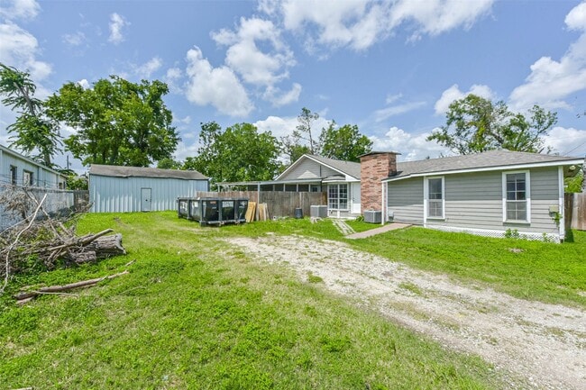 Building Photo - 14249 Brownsville St