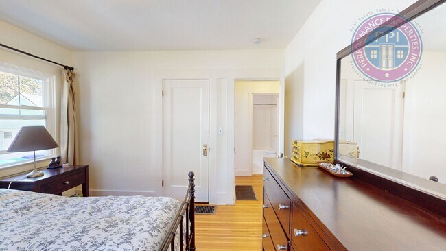 Building Photo - 2626 SE 64th Ave