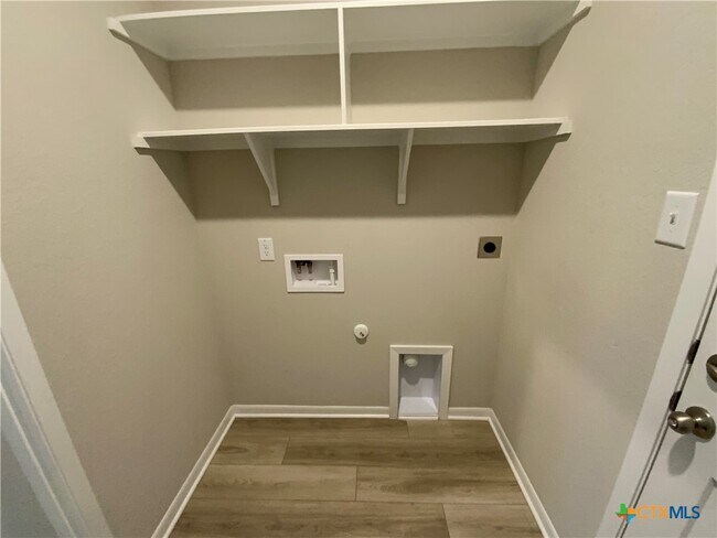 Building Photo - 2826 Wasilla Dr