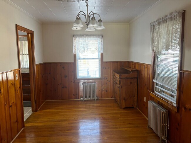 Building Photo - 2 Bedroom Apt for Rent!!