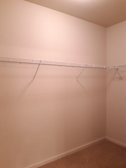 Master Walk in Closet - 10664 NE Holly St