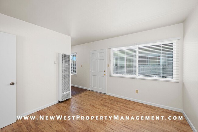 Building Photo - 547 22nd St