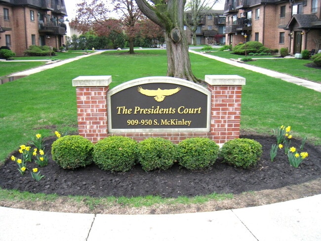 Building Photo - 920 S McKinley Ave