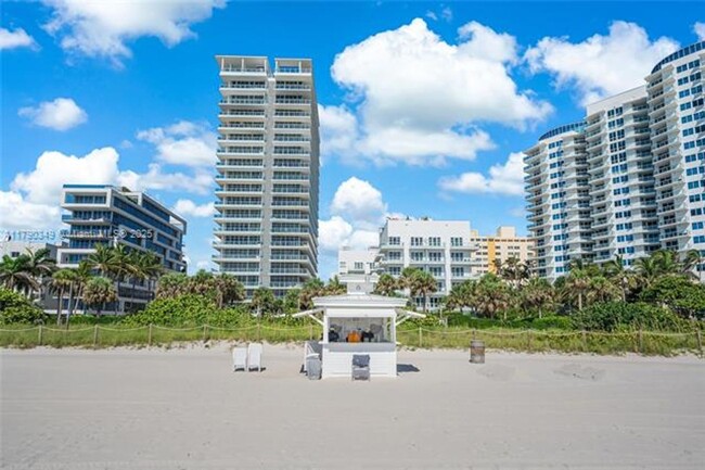 Building Photo - 3737 Collins Ave