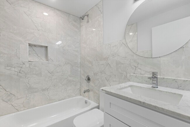 Building Photo - 917 N 15th St