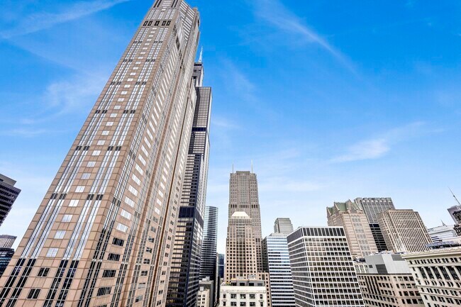 Building Photo - 235 W Van Buren St