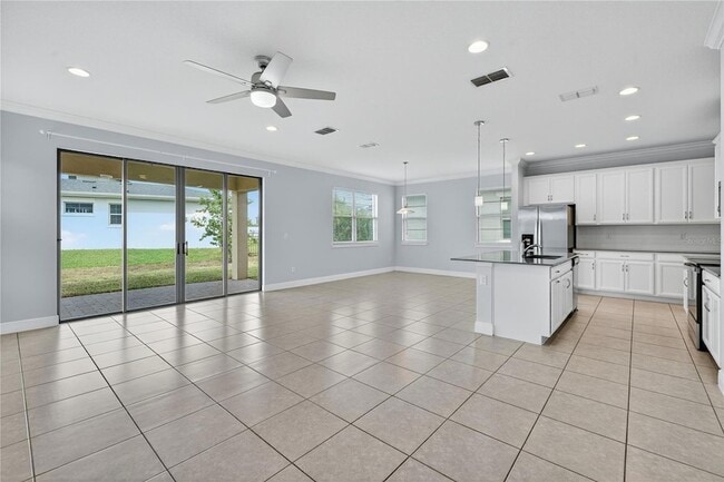 Building Photo - 6687 Alder Rd