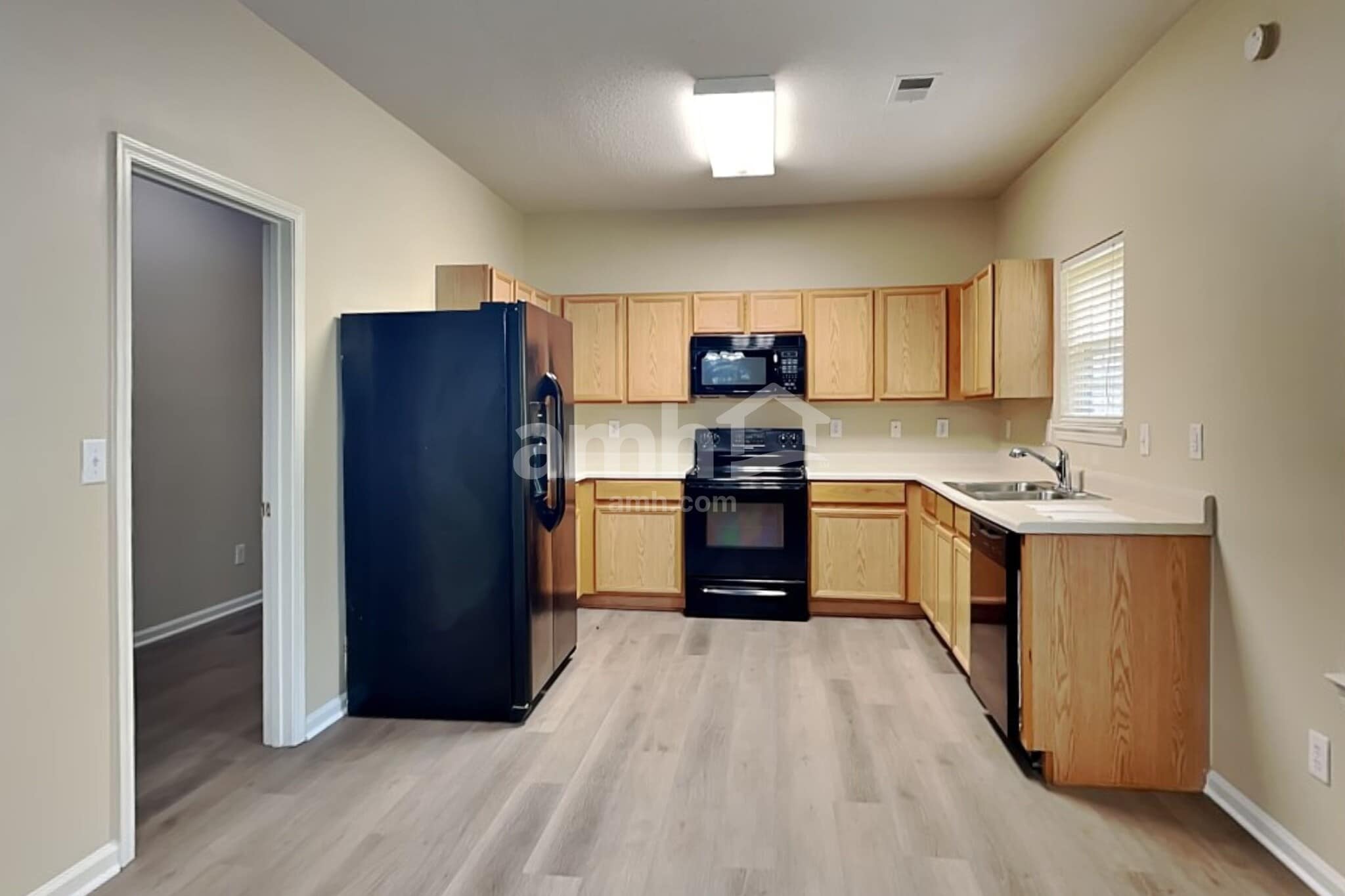 Building Photo - 1610 Thornwick Ter
