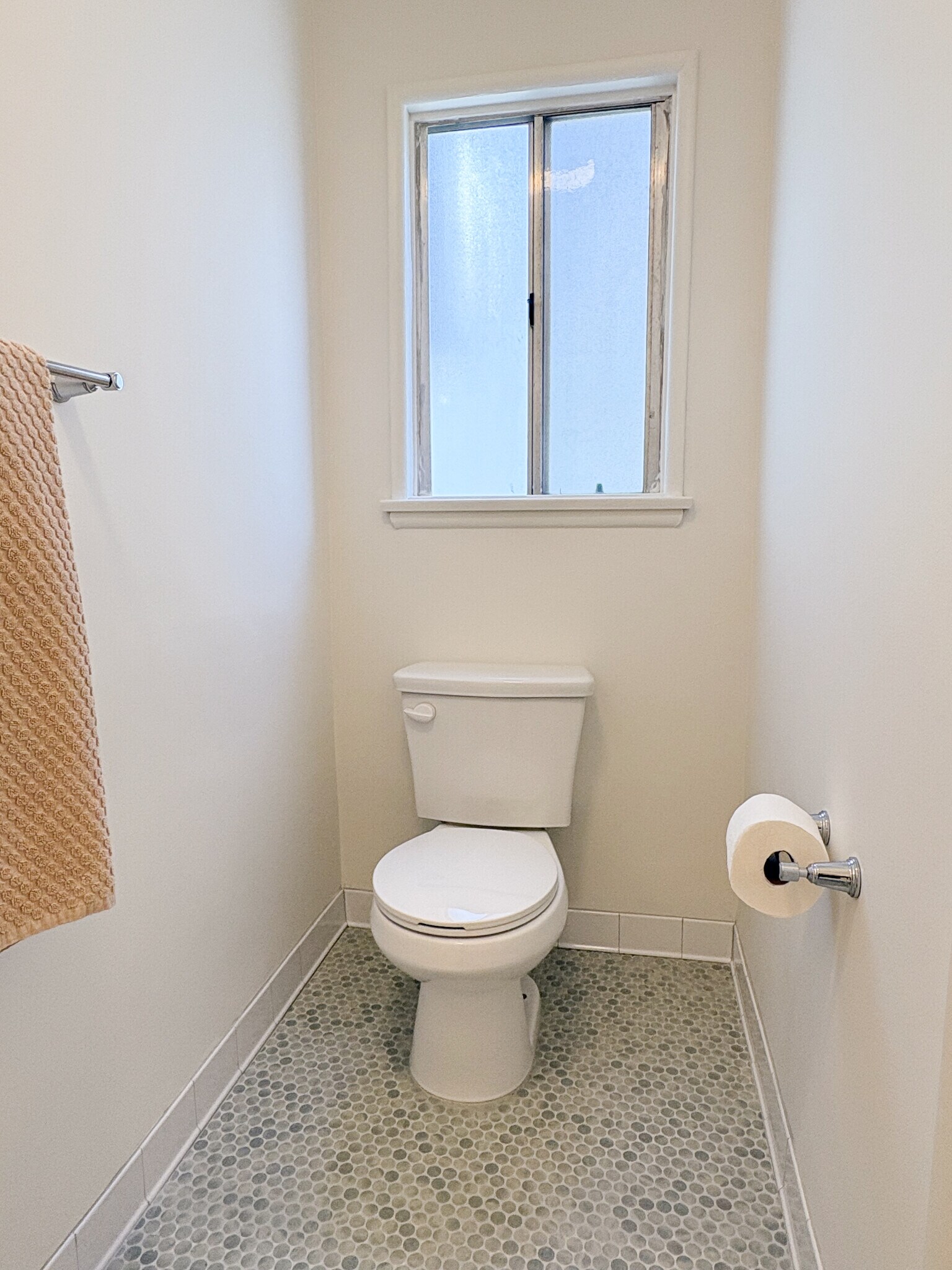 Primary en-suite bath - 1041 Wilcox Ave
