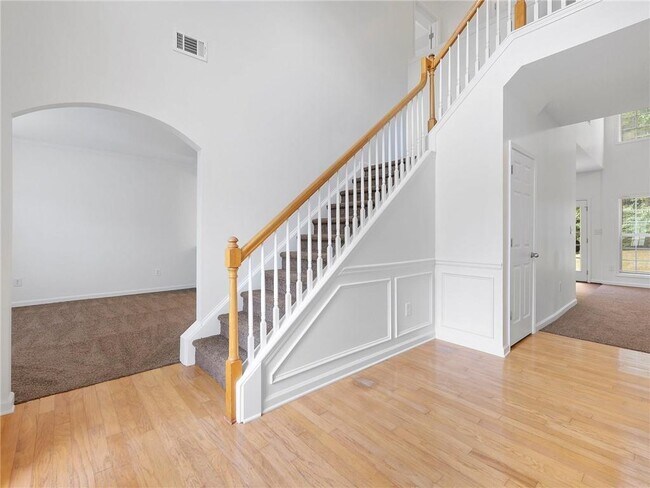 Building Photo - 3926 Walnut Grove Way