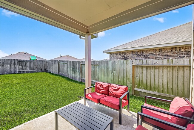 Building Photo - 21500 Rustic Elm Dr