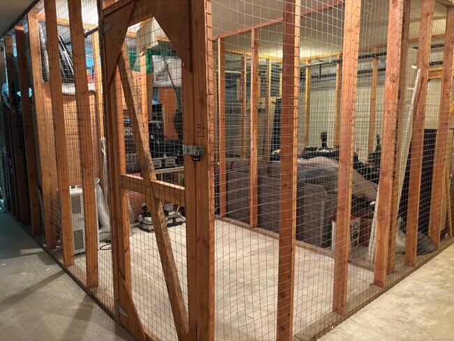 Building Photo - 82 Longview St