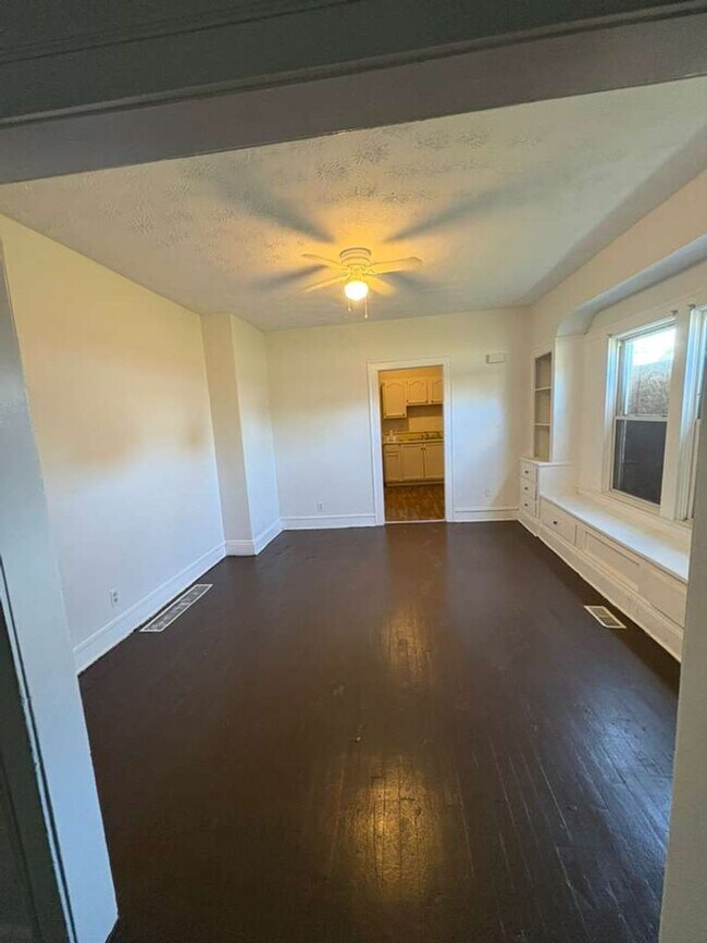 Building Photo - 3454 E 118th St