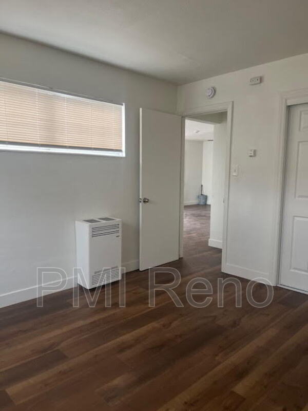 Building Photo - 614 Kuenzli St