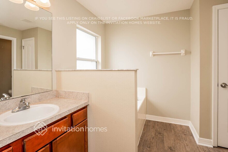 Building Photo - 2171 Big Buck Dr