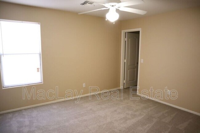 Building Photo - 6917 W St Charles Ave