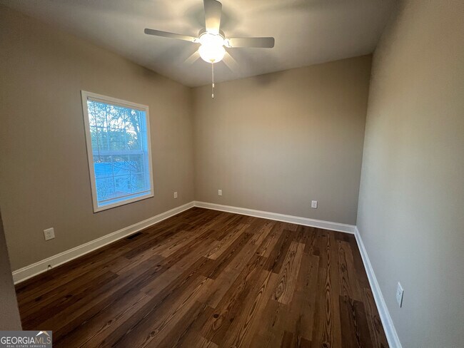 Building Photo - 626 Liberty Pk Dr