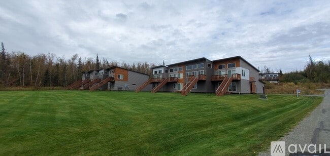 Building Photo - 2949 E Palmdale Dr