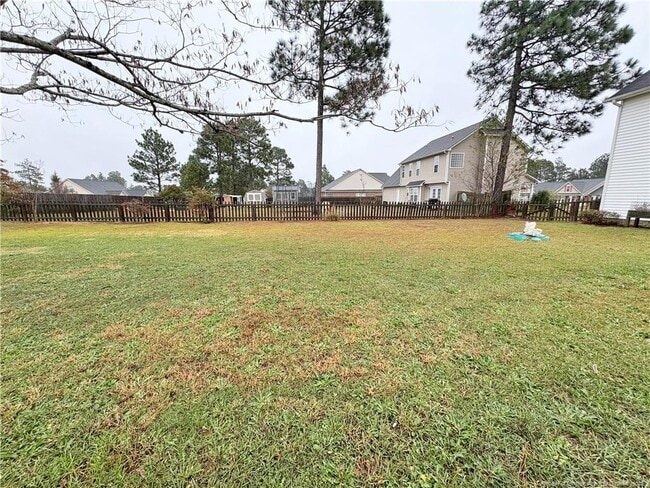 Building Photo - 207 Advance Dr