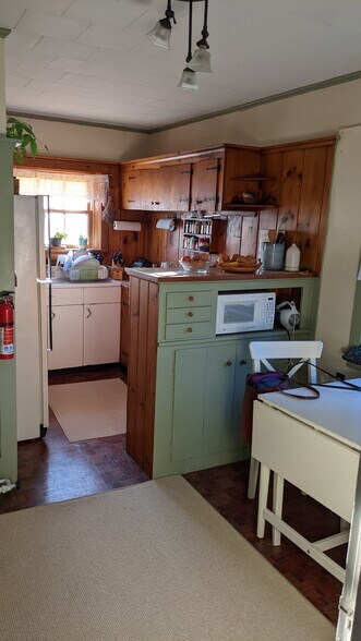 Building Photo - 294 Western Ave