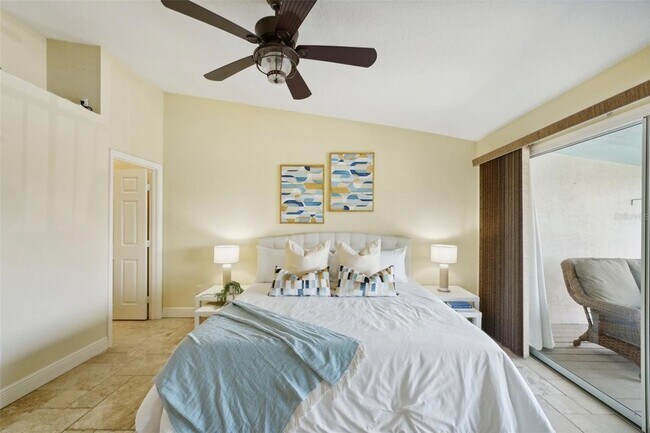 Building Photo - 637 Pinellas Bayway