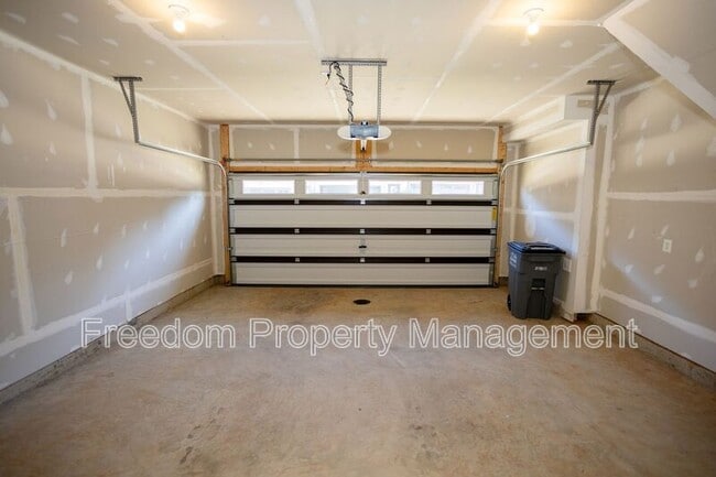 Building Photo - 9882 Hopkins Lp