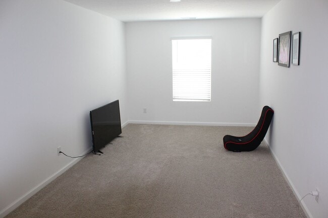 Building Photo - "Coming Soon" Beautiful 5 BR in Danville!