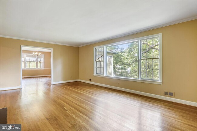 Building Photo - 3303 Winnett Rd