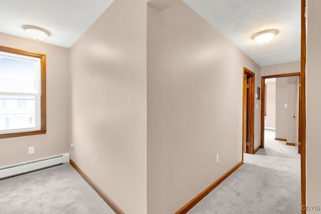 Building Photo - 17 Walcott St