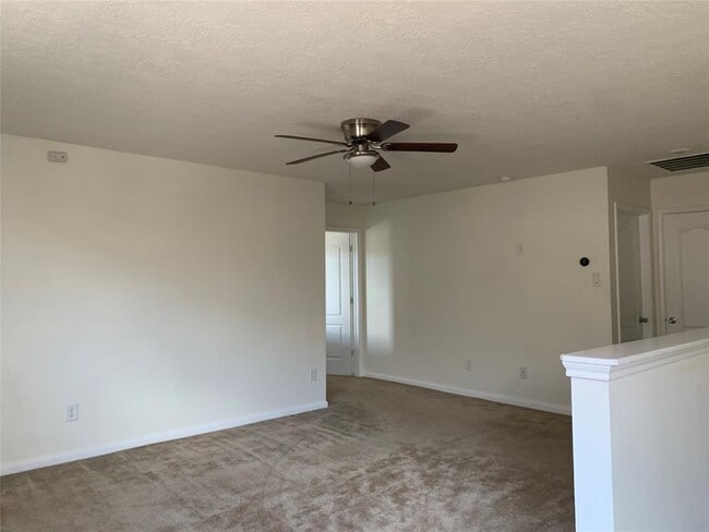 Building Photo - 15815 Copper Oak Ln