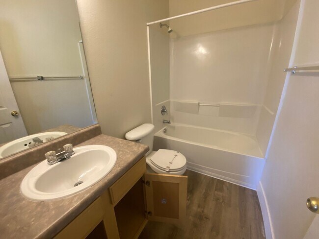 Building Photo - 4 Bedroom, 4 Bathrooms at The Edge at Reno