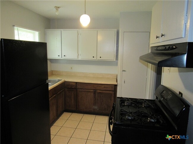 Building Photo - 1701 Elkins Ave