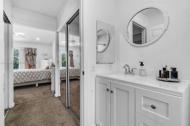 Building Photo - 2590 SE 7th Pl