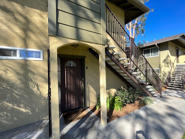 Building Photo - 2 Bed 1 Bath Condo In Oceanside